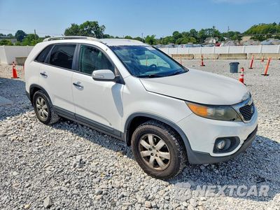 Czwarte zdjęcie samochodu z boku: 2011 KIA SORENTO LX VIN:5XYKT3A1XBG135718 - miniatura