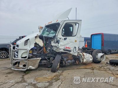 2023 FREIGHTLINER CASCADIA 116 SEMI TRUCK 3AKBHSDV7PDNU2161 - główne zdjęcie licytacji z USA - miniatura