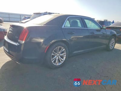 Trzecie zdjęcie samochodu z tyłu: 2017 CHRYSLER 300 LIMITED VIN:2C3CCAAGXHH599653 - miniatura