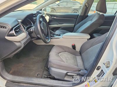 Zdjęcie 7 z 12 samochodu: 2019 TOYOTA CAMRY L VIN:4T1B11HK8KU737892 - miniatura