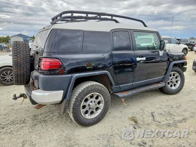Trzecie zdjęcie samochodu z tyłu: 2011 TOYOTA FJ CRUISER BASE VIN:JTEBU4BF4BK107822 - miniatura