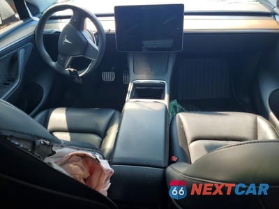Zdjęcie 8 z 12 samochodu: 2023 TESLA MODEL Y VIN:7SAYGDEF1PF832951 - miniatura