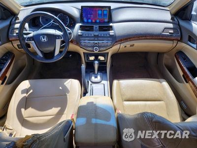 Zdjęcie 8 z 13 samochodu: 2010 HONDA ACCORD EXL VIN:1HGCP2F83AA010164 - miniatura