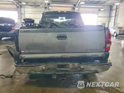 Zdjęcie 6 z 13 samochodu: 2003 CHEVROLET SILVERADO K2500 HEAVY DUTY VIN:1GCHK29U23E181110 - miniatura