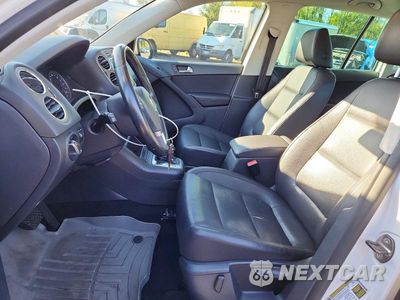 Zdjęcie 7 z 12 samochodu: 2011 VOLKSWAGEN TIGUAN S VIN:WVGBV7AX1BW518788 - miniatura