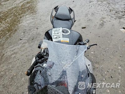 Piąte zdjęcie samochodu w środku: 2017 KAWASAKI ZX1000 W VIN:JKAZXCW15HA003108 - miniatura