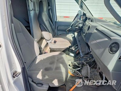 Zdjęcie 10 z 13 samochodu: 2014 FORD ECONOLINE E450 SUPER DUTY CUTAWAY VAN VIN:1FDXE4FS8EDA47952 - miniatura
