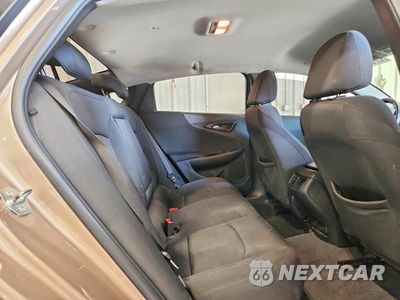 Zdjęcie 10 z 12 samochodu: 2018 CHEVROLET MALIBU LT VIN:1G1ZD5ST0JF243105 - miniatura
