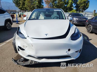 Piąte zdjęcie samochodu w środku: 2023 TESLA MODEL Y VIN:7SAYGDEE2PF936016 - miniatura