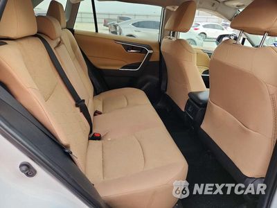 Zdjęcie 10 z 12 samochodu: 2025 TOYOTA RAV4 XLE VIN:2T3W1RFV9SW404850 - miniatura