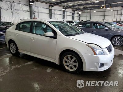 Czwarte zdjęcie samochodu z boku: 2012 NISSAN SENTRA 2.0 VIN:3N1AB6AP2CL648415 - miniatura