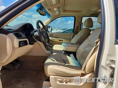 Zdjęcie 7 z 13 samochodu: 2008 CADILLAC ESCALADE LUXURY VIN:1GYEC638X8R236741 - miniatura