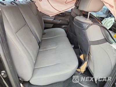 Zdjęcie 10 z 12 samochodu: 2017 TOYOTA TACOMA SR V6 VIN:3TMCZ5AN4HM113467 - miniatura