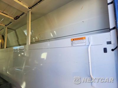 Zdjęcie 10 z 12 samochodu: 2026 GMC SAVANA CUTAWAY G3500 VIN:7GZ07RF73TN006146 - miniatura