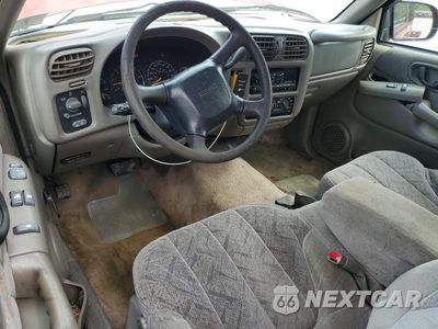 Zdjęcie 8 z 12 samochodu: 2000 GMC SONOMA VIN:1GTCS19W3Y8122708 - miniatura