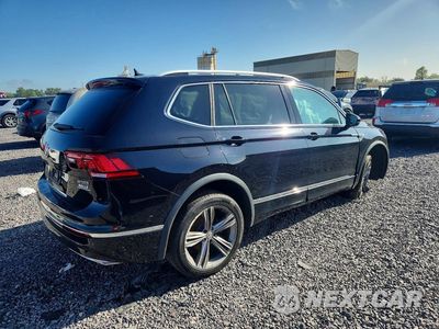 Trzecie zdjęcie samochodu z tyłu: 2019 VOLKSWAGEN TIGUAN SE VIN:3VV2B7AX2KM052352 - miniatura
