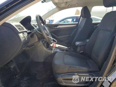 Zdjęcie 7 z 12 samochodu: 2015 VOLKSWAGEN PASSAT S VIN:1VWAT7A31FC075940 - miniatura