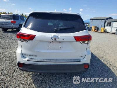 Zdjęcie 6 z 13 samochodu: 2019 TOYOTA HIGHLANDER XLE VIN:5TDKZRFH7KS338172 - miniatura