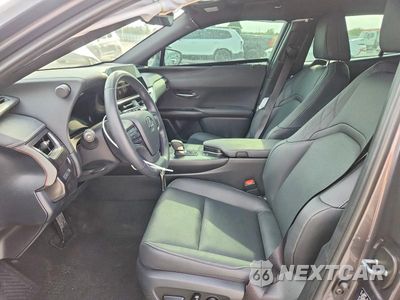 Zdjęcie 7 z 13 samochodu: 2025 LEXUS UX 300H PREMIUM VIN:JTHYBJAH0S2033982 - miniatura