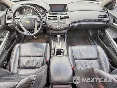 Zdjęcie 8 z 12 samochodu: 2008 HONDA ACCORD EXL VIN:1HGCP36808A086375 - miniatura