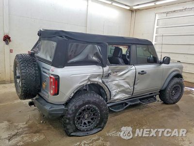 Trzecie zdjęcie samochodu z tyłu: 2021 FORD BRONCO BASE VIN:1FMEE5DH6MLA61356 - miniatura