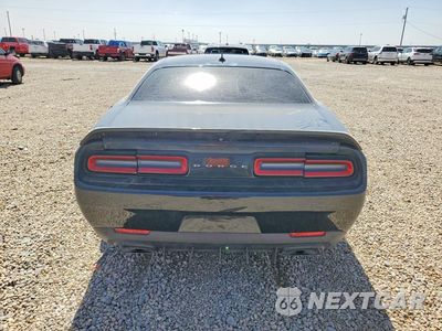 Zdjęcie 6 z 11 samochodu: 2016 DODGE CHALLENGER SRT HELLCAT VIN:2C3CDZC93GH199572 - miniatura