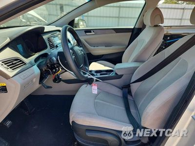 Zdjęcie 7 z 12 samochodu: 2017 HYUNDAI SONATA SE VIN:5NPE24AF2HH492622 - miniatura