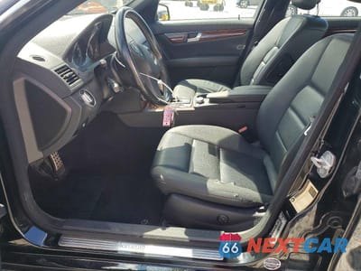 Zdjęcie 7 z 13 samochodu: 2011 MERCEDES-BENZ C 300 4MATIC VIN:WDDGF8BB8BR165227 - miniatura