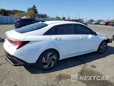 Trzecie zdjęcie samochodu z tyłu: 2025 HYUNDAI ELANTRA LIMITED VIN:KMHLP4DG2SU872162 - miniatura