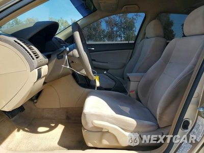 Zdjęcie 7 z 12 samochodu: 2004 HONDA ACCORD LX VIN:JHMCM563X4C000977 - miniatura