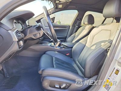 Zdjęcie 7 z 13 samochodu: 2018 BMW 530E VIN:WBAJA9C54JB250423 - miniatura