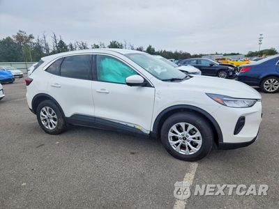 Czwarte zdjęcie samochodu z boku: 2023 FORD ESCAPE ACTIVE VIN:1FMCU9GNXPUB05599 - miniatura