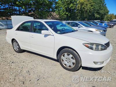 Czwarte zdjęcie samochodu z boku: 2005 TOYOTA CAMRY SE VIN:4T1BE32K65U570767 - miniatura