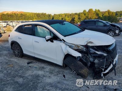 Czwarte zdjęcie samochodu z boku: 2023 MERCEDES-BENZ EQE SUV 350 4MATIC VIN:4JGGM1CB1PA004953 - miniatura