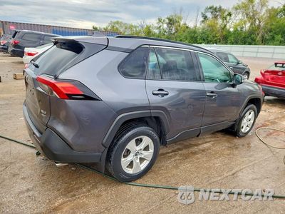 Trzecie zdjęcie samochodu z tyłu: 2020 TOYOTA RAV4 XLE VIN:2T3P1RFV3LC128124 - miniatura