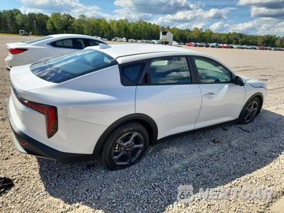 Trzecie zdjęcie samochodu z tyłu: 2025 KIA K4 LXS VIN:3KPFT4DE3SE064915 - miniatura