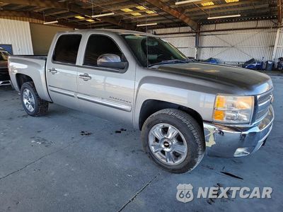 Czwarte zdjęcie samochodu z boku: 2013 CHEVROLET SILVERADO C1500 LT VIN:3GCPCSE03DG305892 - miniatura
