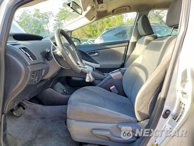 Zdjęcie 7 z 13 samochodu: 2013 TOYOTA PRIUS TWO VIN:JTDKN3DU7D1618439 - miniatura