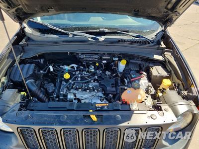 Zdjęcie 11 z 13 samochodu: 2018 JEEP RENEGADE LATITUDE VIN:ZACCJABH7JPH94672 - miniatura
