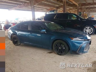 Czwarte zdjęcie samochodu z boku: 2025 TOYOTA CAMRY SE VIN:4T1DAACK9SU108450 - miniatura