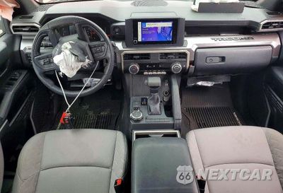 Zdjęcie 8 z 12 samochodu: 2025 TOYOTA TACOMA SR5 VIN:3TYLB5JN7ST082313 - miniatura