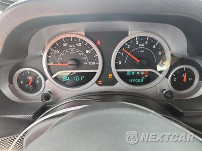 Zdjęcie 9 z 12 samochodu: 2009 JEEP WRANGLER SAHARA VIN:1J4FA541X9L703750 - miniatura