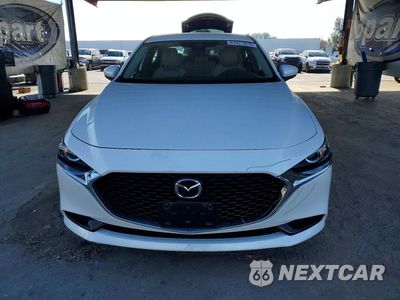 Piąte zdjęcie samochodu w środku: 2019 MAZDA 3 PREFERRED VIN:3MZBPADL9KM105518 - miniatura