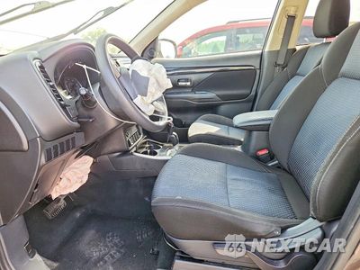 Zdjęcie 7 z 13 samochodu: 2019 MITSUBISHI OUTLANDER ES VIN:JA4AD2A38KZ032636 - miniatura