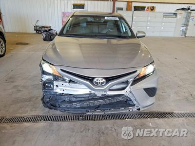 Piąte zdjęcie samochodu w środku: 2020 TOYOTA CAMRY SE VIN:4T1G11AK8LU888233 - miniatura