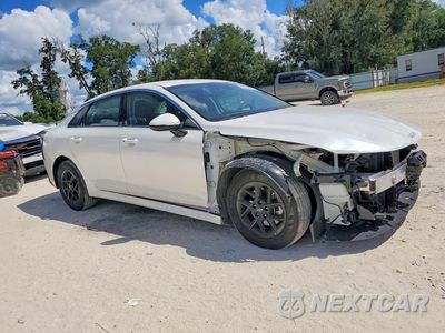 Czwarte zdjęcie samochodu z boku: 2026 KIA K5 LXS VIN:KNAG24J79T5445935 - miniatura