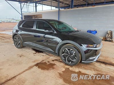 Czwarte zdjęcie samochodu z boku: 2022 HYUNDAI IONIQ 5 SE VIN:KM8KM4AE6NU052193 - miniatura