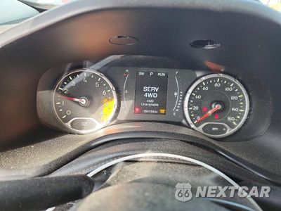 Zdjęcie 9 z 13 samochodu: 2017 JEEP RENEGADE SPORT VIN:ZACCJBAB9HPF98844 - miniatura