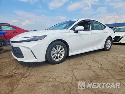 2025 TOYOTA CAMRY LE 4T1DAACK6SU618500 - główne zdjęcie licytacji z USA - miniatura