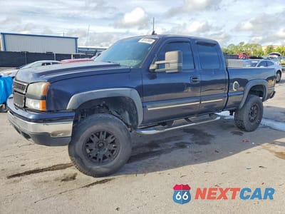 2006 CHEVROLET SILVERADO K1500 1GCEK19Z06Z123695 - główne zdjęcie licytacji z USA - miniatura